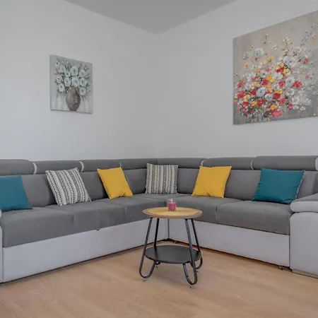 Feriehus Seaside House Kastel Stafilic, - 22438 Kaštela